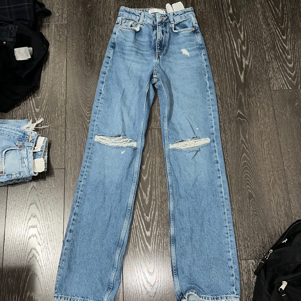 zara high wasited medium wash boyfriend jeans